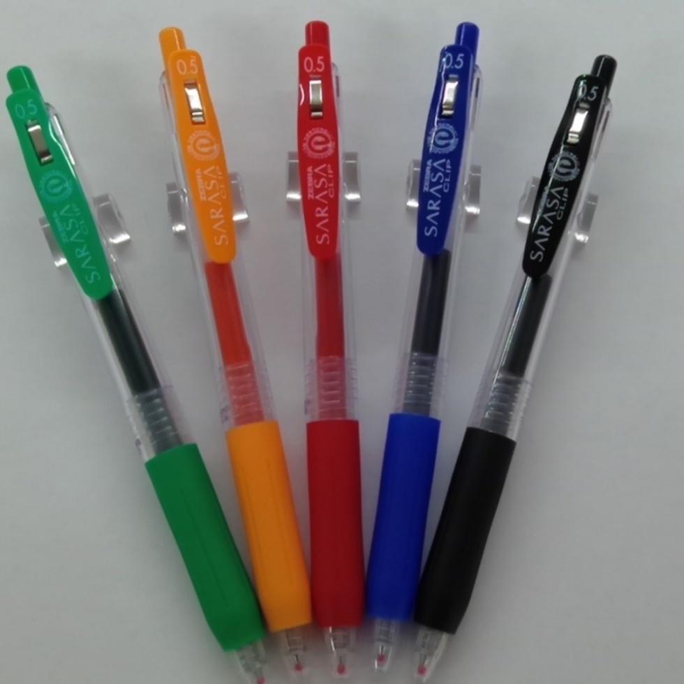 サラサクリップとサラサドライの違いとは